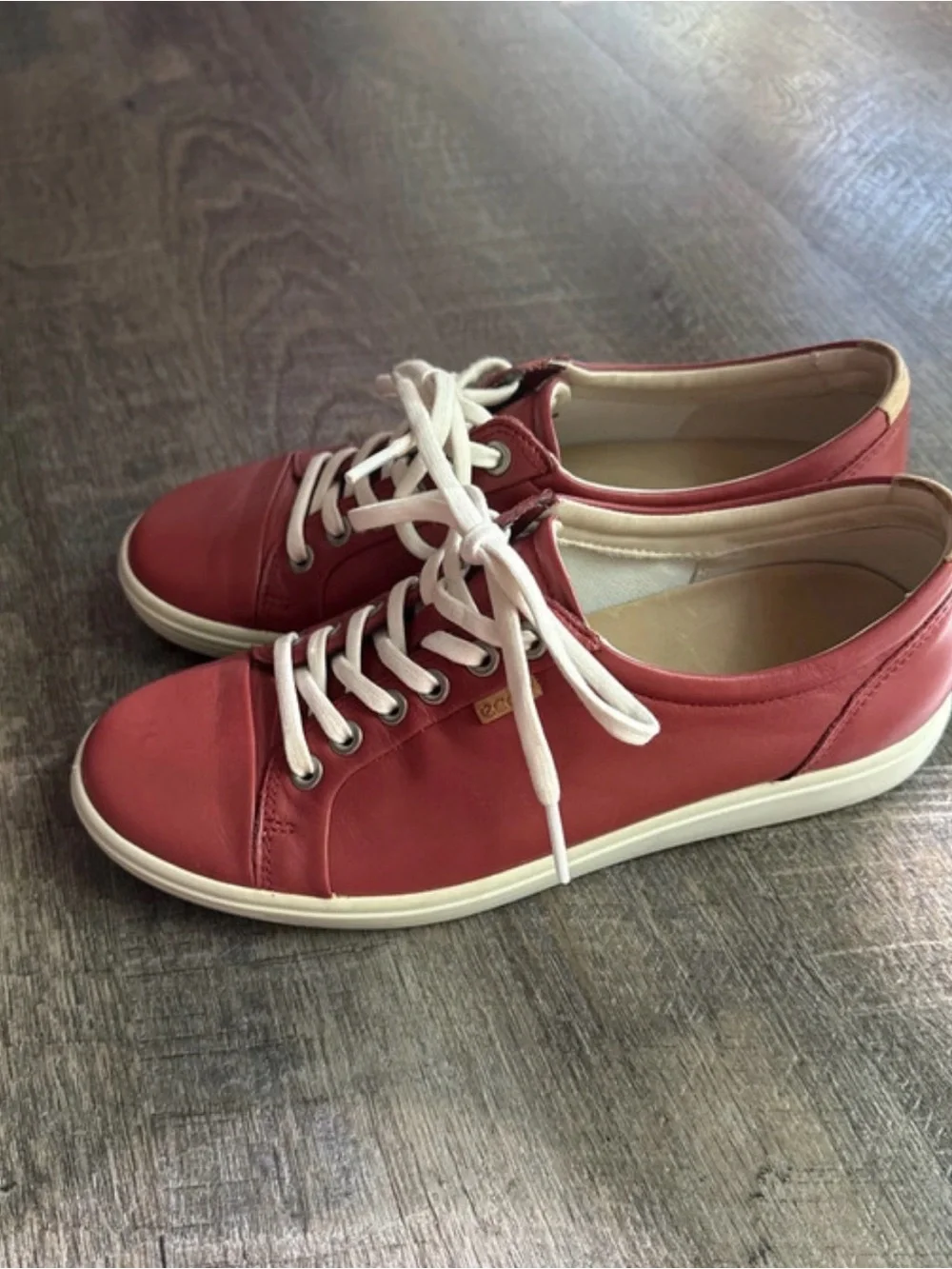 Ecco Women's Red Leather Lace-Up Sneakers